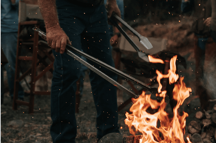 How Long Should Your Braai Tongs Be? - Donkey Long Tong