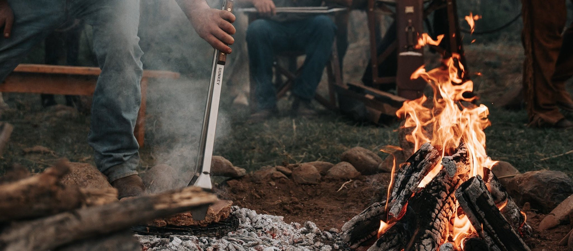 The Tong That Lives at the Braai - Donkey Long Tong